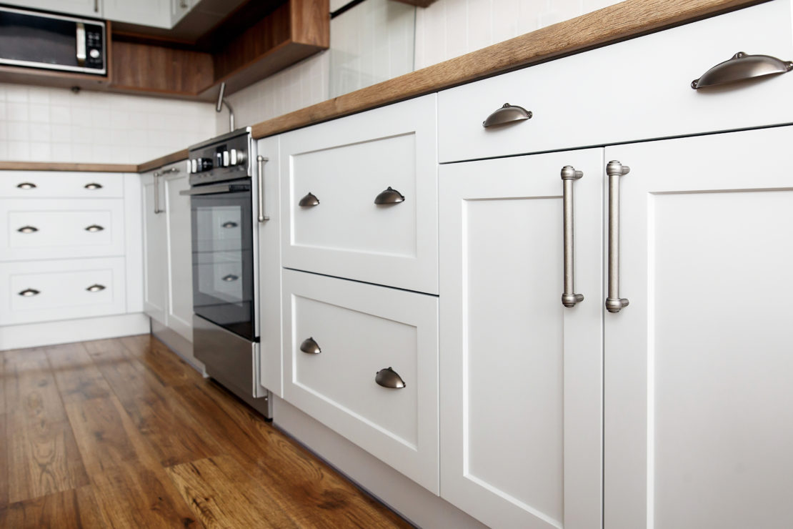 photo of white shaker style cabinets